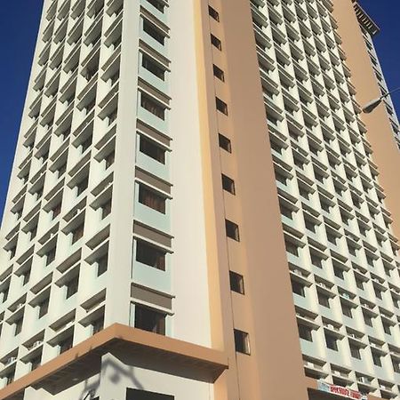 Titan Condo At Studio City Tower 1 Alabang Manila Luaran gambar